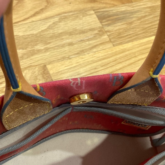 Dooney & Bourke Vintage Colored Pattern Pink Handbag - Picture 2 of 16